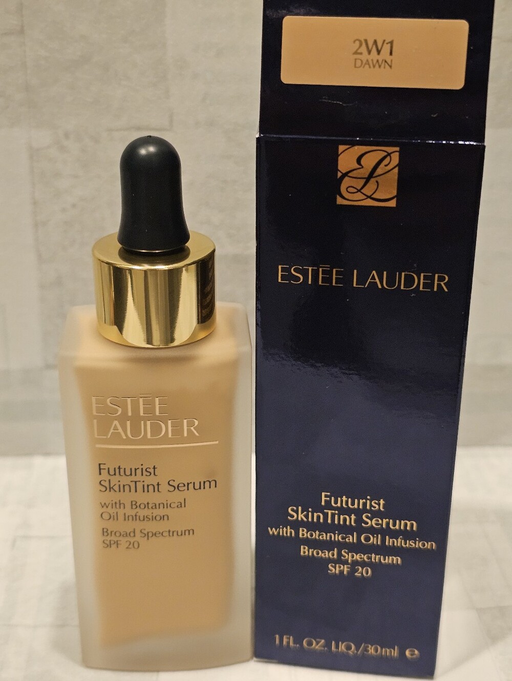 2W1 Dawn Estee Lauder Futurist Skin Tint Serum SPF 20